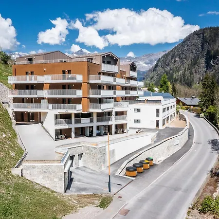 Camox, - By Emerald Les Houches