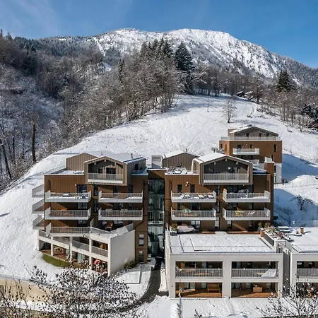 Camox, - By Emerald Les Houches